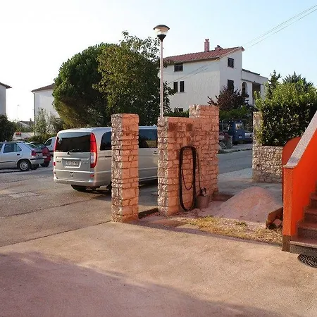 With A Parking Space Novigrad - 6964 *